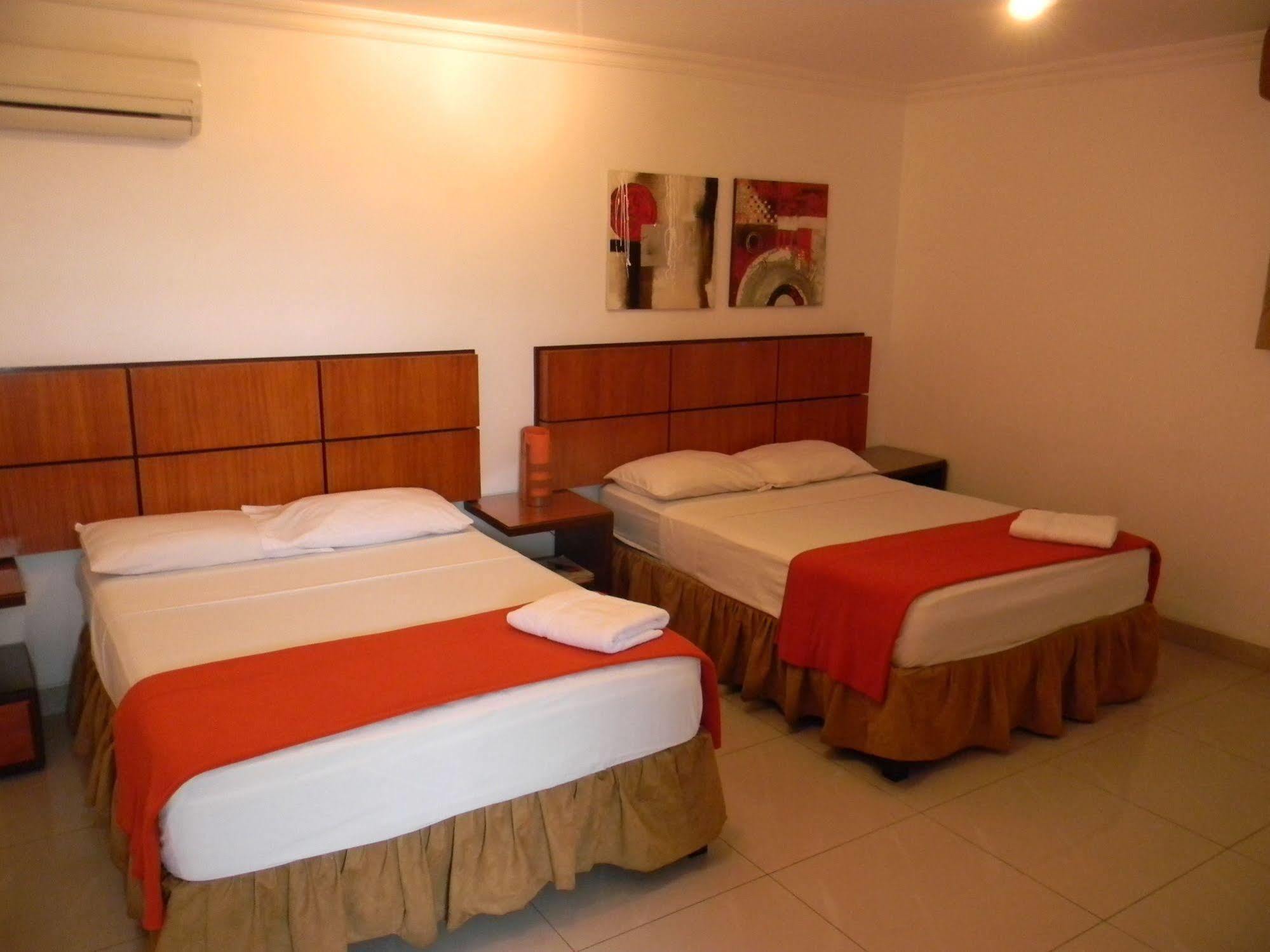 Hoteles En Guayaquil - Suites Guayaquil Cerca Del Aeropuerto エクステリア 写真